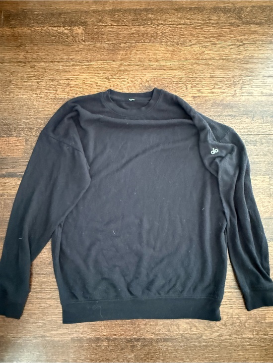 ALO Yoga Tops - ALO Yoga Black Crewneck Sweatshirt